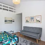 10 Person In * Ansager